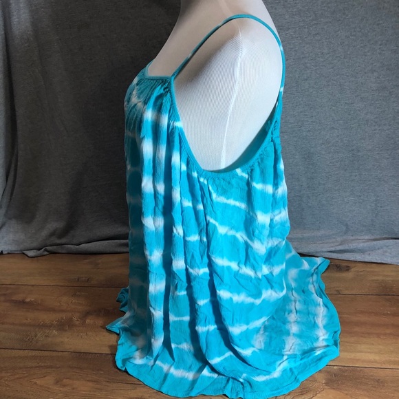 Fashion Fuse Open Back Tank top - Picture 2 of 5